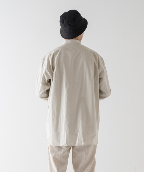 BRICK & SONS（ブリックアンドサンズ）の「VENTILE リラックス バンドカラーシャツ＜スモーキーホワイト＞（シャツ/ブラウス・メンズ・アイボリー・LL/S/M/L）」の22枚目の写真
