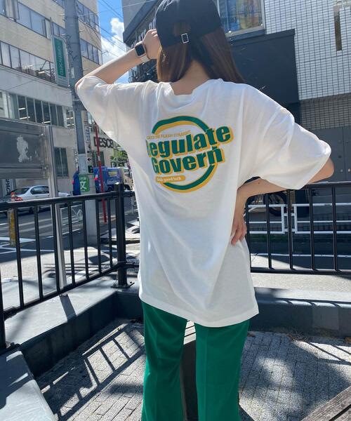 INGNI(イング)の「BACK発泡サークルロゴTシャツ(Tシャツ/カットソー・レディース・ブラック/ブルー/ホワイト×ブルー/ホワイト×イエロー・M)」の9枚目の写真