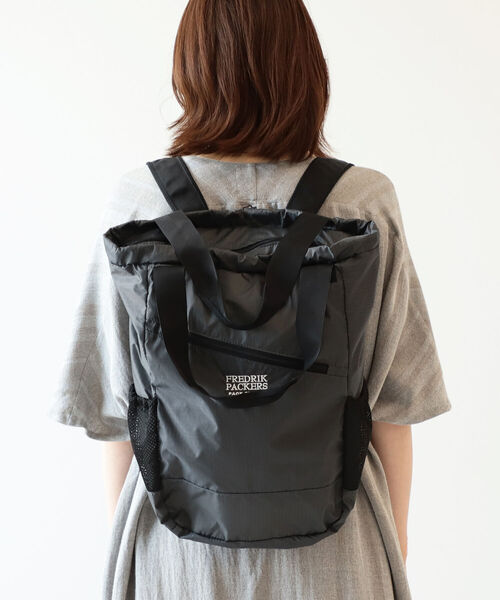 merrier BEAMS(メリアビームス)の「FREDRIK PACKERS / 70D 2Way BACK PACK(バックパック/リュック・レディース・チャコールグレー・FREE)」の5枚目の写真