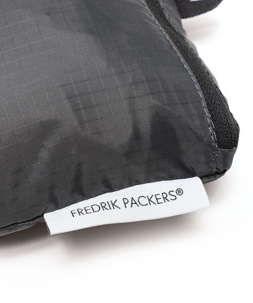 merrier BEAMS(メリアビームス)の「FREDRIK PACKERS / 70D 2Way BACK PACK(バックパック/リュック・レディース・チャコールグレー・FREE)」の17枚目の写真