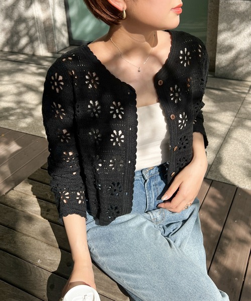 Ambre Ciel(アンブルシエル)の「花柄透かし編みカーディガン/【WEB/EC限定商品】(カーディガン/ボレロ・レディース・ブラック/ダークブラウン/アイボリー・FREE)」の9枚目の写真