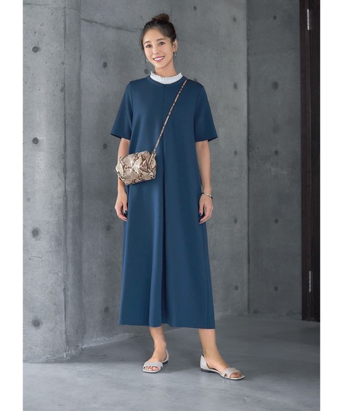 STYLE DELI(スタイルデリ)の「【Made in JAPAN】ラグジュアリー背面フリルワンピース(ワンピース・レディース・ブラック/ダークブルー・01/02)」の2枚目の写真