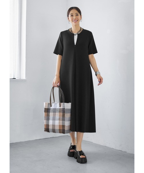 STYLE DELI(スタイルデリ)の「【Made in JAPAN】ラグジュアリー背面フリルワンピース(ワンピース・レディース・ブラック/ダークブルー・01/02)」の22枚目の写真
