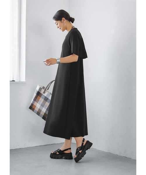 STYLE DELI(スタイルデリ)の「【Made in JAPAN】ラグジュアリー背面フリルワンピース(ワンピース・レディース・ブラック/ダークブルー・01/02)」の17枚目の写真