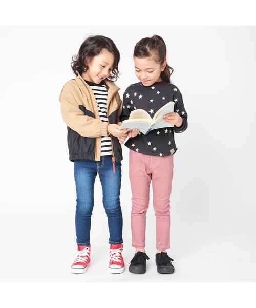 BREEZE（ブリーズ）の「【どっちも正解】DAISUKI 総柄ロンT（Tシャツ/カットソー・キッズ・ブラック/チャコール/グリーン/キナリ/レインボー/レッド・80/90/100/110/120/130/140）」の12枚目の写真