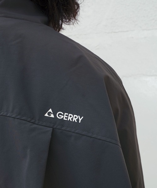GERRY（ジェリー）の「GERRY / ジェリー 別注 コラボ オーバーサイズ スタンドカラー ドルマンスリーブ ブルゾン（ブルゾン・メンズ・ブラック/グレー/カーキ・MEDIUM/LARGE）」の4枚目の写真