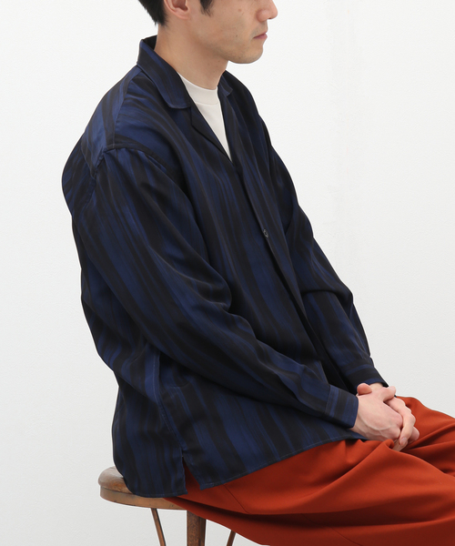 ブルーグラデーションプリント オープンカラー 長袖シャツ（シャツ