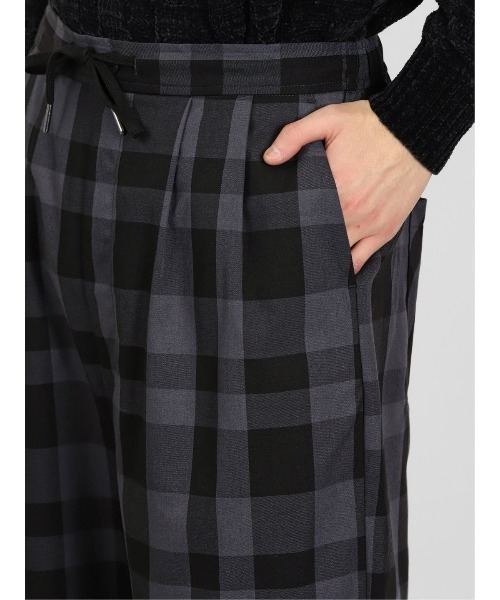 semantic design(セマンティックデザイン)の「【レーヨン混 ウエストゴム】セマンティックデザイン チェック柄 ワイドイージーパンツ(その他パンツ・メンズ・ベージュ/ブラック/グレー系その他2・MEDIUM/LARGE)」の20枚目の写真