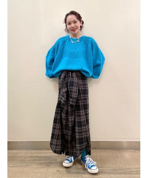 HONEYSUCKLE ROSE（ハニーサックルローズ）の「【HONEYSUCKLE ROSE】バルキーニットプルオーバー（ニット/セーター・レディース・オフホワイト/ブルー/ピンク・M/L）」の13枚目の写真