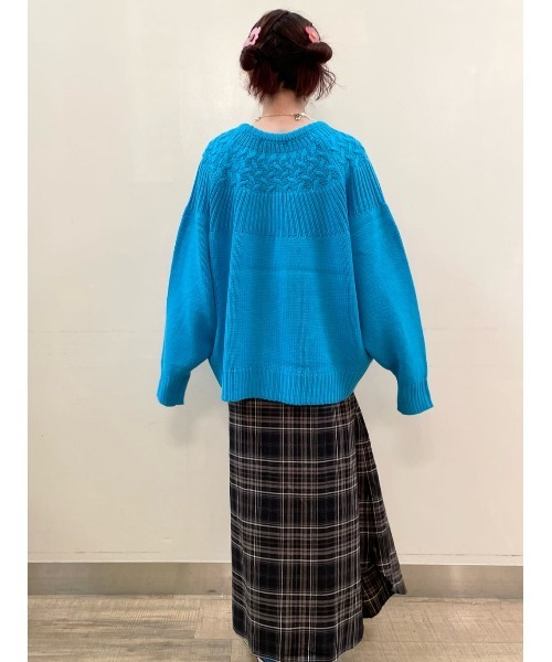 HONEYSUCKLE ROSE（ハニーサックルローズ）の「【HONEYSUCKLE ROSE】バルキーニットプルオーバー（ニット/セーター・レディース・オフホワイト/ブルー/ピンク・M/L）」の16枚目の写真