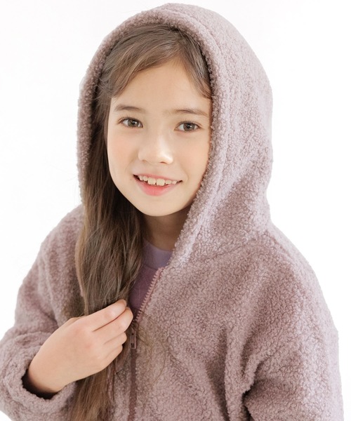 Bee des Bee（ビーデスビー）の「ボア素材 ハートポケットパーカー（パーカー・キッズ・ラベンダー・100cm/110cm/120cm/140cm/150cm/130cm）」の2枚目の写真