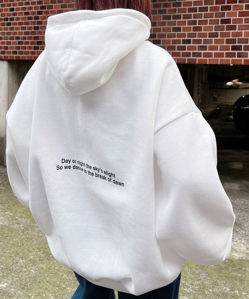 Figments（フィグメンツ）の「【裏起毛】INTERNATIONALパーカー（パーカー・レディース・スミクロ/ホワイト・FREE）」の2枚目の写真