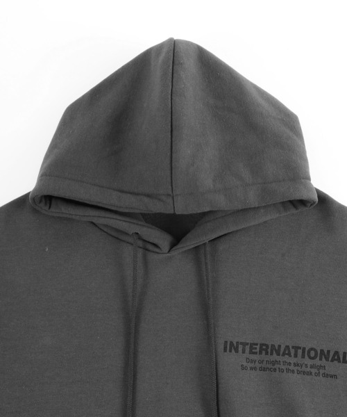 Figments（フィグメンツ）の「【裏起毛】INTERNATIONALパーカー（パーカー・レディース・スミクロ/ホワイト・FREE）」の10枚目の写真