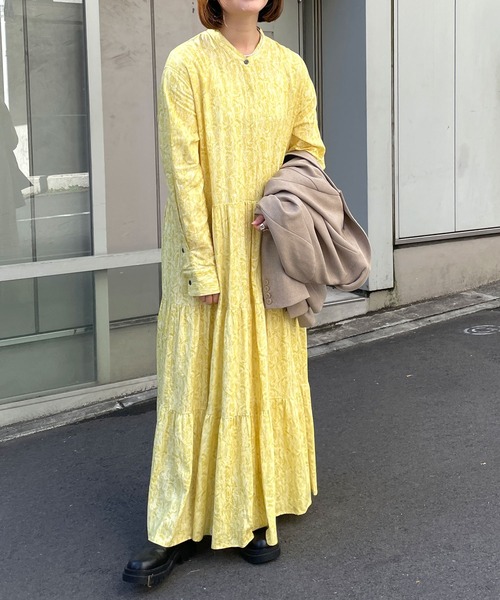 Omekashi(オメカシ)の「プリントティアードワンピース(ワンピース・レディース・ブラック/イエロー・36/38)」の6枚目の写真