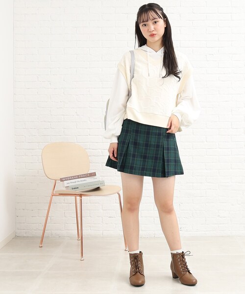 PINK-latte(ピンクラテ)の「あったかインパン付ボックスプリーツスカート(スカート・キッズ・ネイビー系1/ブラウン系2/ダークグリーン系1・14/15 /16)」の14枚目の写真