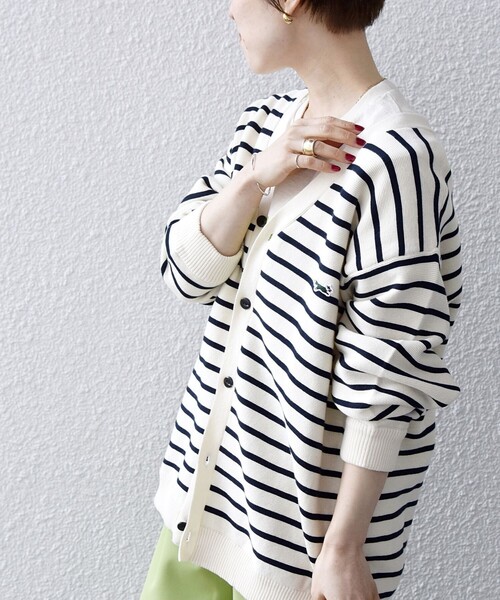 PENNEYS(ぺニーズ)の「【SHIPS any別注】PENNEYS:〈手洗い可能〉THE FOX ワンポイント Vネック カーディガン 23SS◇(カーディガン/ボレロ・レディース・オフホワイト/オレンジ/ブルー・ONE SIZE)」の2枚目の写真