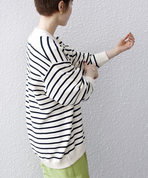 PENNEYS(ぺニーズ)の「【SHIPS any別注】PENNEYS:〈手洗い可能〉THE FOX ワンポイント Vネック カーディガン 23SS◇(カーディガン/ボレロ・レディース・オフホワイト/オレンジ/ブルー・ONE SIZE)」の17枚目の写真