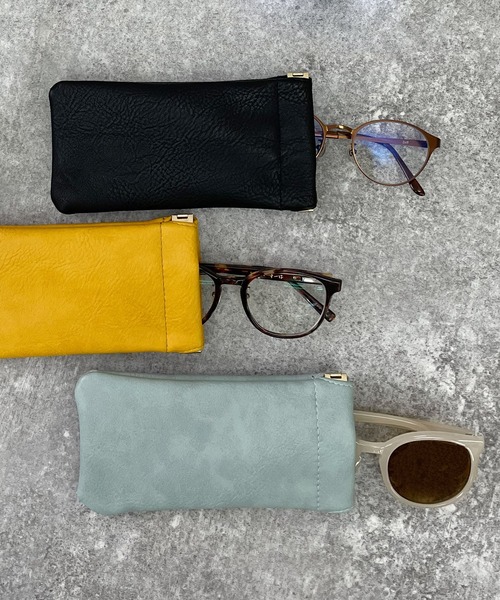 ALTROSE（アルトローズ）の「縦型 めがねケース 合成皮革 ばね口 グラスケース（メガネ・レディース・ブラック/オフホワイト/ブルー/ピンク/マスタード・FREE）」の20枚目の写真