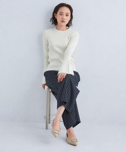 green label relaxing(グリーンレーベルリラクシング)の「ポインテッド バックル フラットシューズ -晴雨兼用-(パンプス・レディース・ブラック/オフホワイト/シルバー/ケリー/ベージュ・22.5cm/23.5cm/23cm/24.5cm/25cm/24cm)」の8枚目の写真