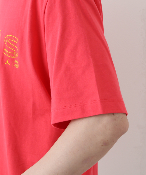 AIR JORDAN（エアジョーダン）の「【NIKE / ナイキ】M J PSG SS TEE DV0634（Tシャツ/カットソー・メンズ・レッド/チャコールグレー・MEDIUM/LARGE/X-LARGE/SMALL/XX-LARGE/X-SMALL）」の3枚目の写真