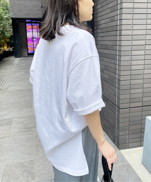 Meli rich(メリーリッチ)の「ロゴプリントTシャツ(Tシャツ/カットソー・レディース・ホワイト×ネイビー/ホワイト×ピンク/ピンク/ネイビー・MEDIUM)」の6枚目の写真