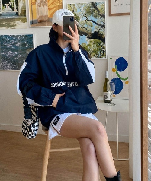 Dalfwin(ダールフィン)の「韓国ファッションBACKロゴハーフジップトラックジャケットブルゾン(ブルゾン・レディース・ブラック/ネイビー/カーキ・FREE)」の13枚目の写真