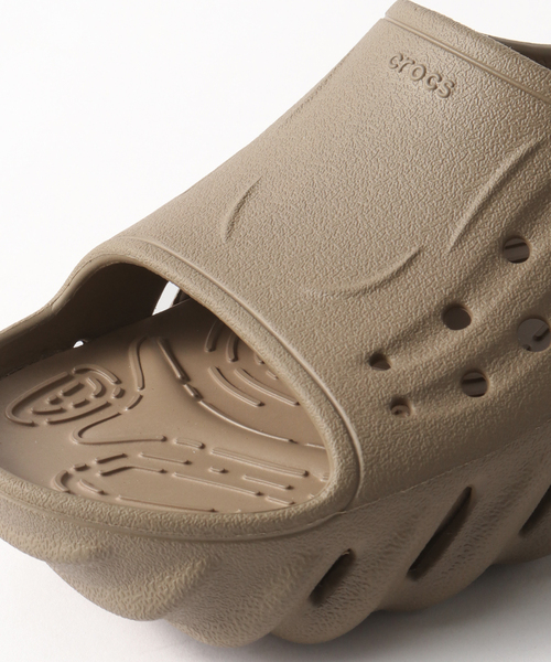 crocs(クロックス)の「【Crocs/クロックス】ECHO SLIDE / エコースライド(サンダル・メンズ・ブラック系その他/タン・70/80/90/100)」の4枚目の写真