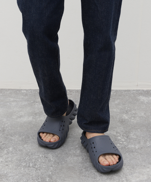 crocs(クロックス)の「【Crocs/クロックス】ECHO SLIDE / エコースライド(サンダル・メンズ・ブラック系その他/タン・70/80/90/100)」の6枚目の写真