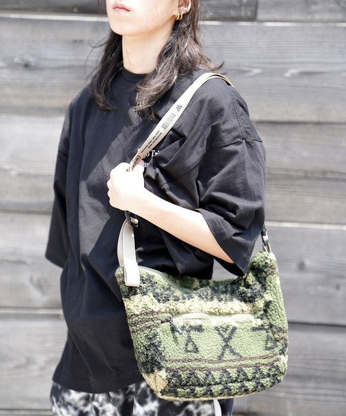 WEEKEND(ER)（ウィークエンダー）の「WEEKEND(ER) ウィークエンダー フリースバッグ（ショルダーバッグ・メンズ・マルチ/ナチュラル・FREE）」の10枚目の写真