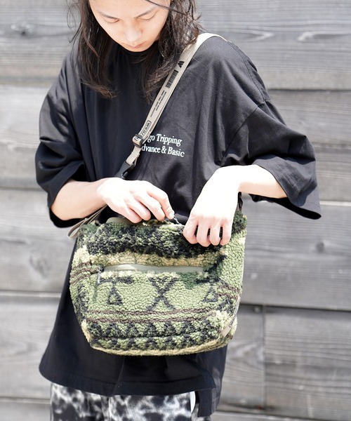 WEEKEND(ER)（ウィークエンダー）の「WEEKEND(ER) ウィークエンダー フリースバッグ（ショルダーバッグ・メンズ・マルチ/ナチュラル・FREE）」の4枚目の写真