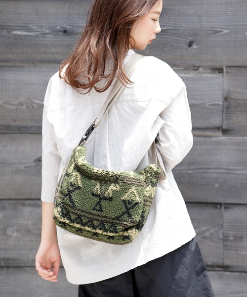 WEEKEND(ER)（ウィークエンダー）の「WEEKEND(ER) ウィークエンダー フリースバッグ（ショルダーバッグ・メンズ・マルチ/ナチュラル・FREE）」の7枚目の写真