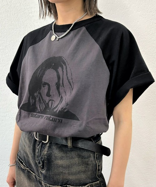WHO'S WHO gallery(フーズフーギャラリー)の「シャーロットラグラン半袖TEE(Tシャツ/カットソー・レディース・ホワイト/チャコールグレー・FREE)」の2枚目の写真