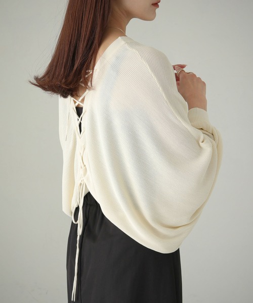 cheriella（シェリエラ）の「【cheriella】WEB限定バックレースアップドルマンカーディガン WEB LIMITED BACK LACE-UP DOLMAN CARDIGAN（カーディガン/ボレロ・レディース・ブルー/アイボリー/ブラック/ワインレッド・M）」の5枚目の写真