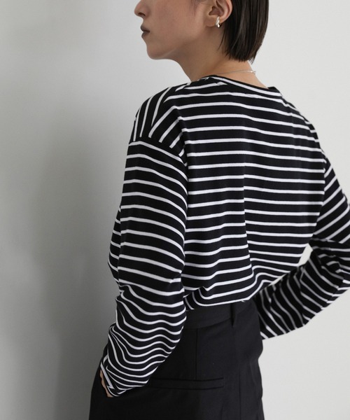 select MOCA(セレクトモカ)の「ストレッチボーダールーズロンT(Tシャツ/カットソー・レディース・ブラック/ブラウン/ブルー/ベージュ・FREE)」の11枚目の写真