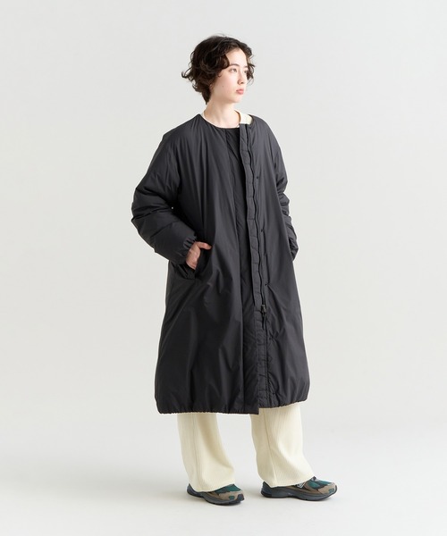 NANGA(ナンガ)の「NO COLLAR DOWN COAT(WOMEN)/ノーカラーダウンコート (ウィメンズ)(ダウンジャケット/コート・レディース・アイボリー/ブラック/モカ/ベージュ系その他/カーキ・S/M/L/XL)」の16枚目の写真