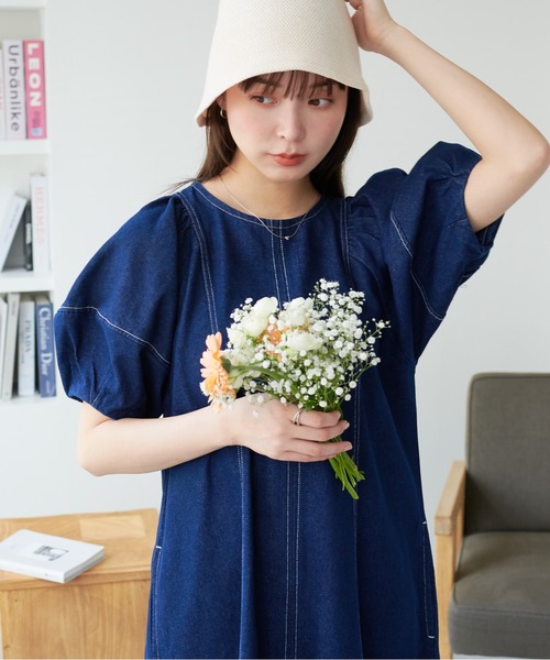 ECRIRE（エクリール）の「ランタンスリーブ デニムワンピース（ワンピース・レディース・ネイビー/ブラック・M）」の3枚目の写真