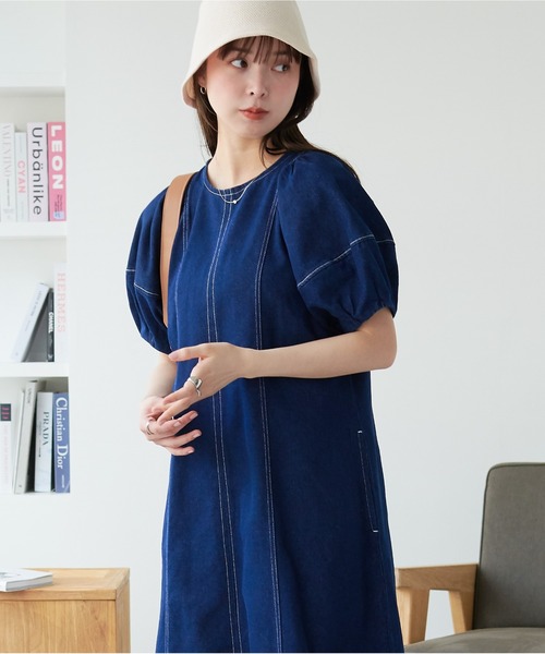 ECRIRE（エクリール）の「ランタンスリーブ デニムワンピース（ワンピース・レディース・ネイビー/ブラック・M）」の5枚目の写真
