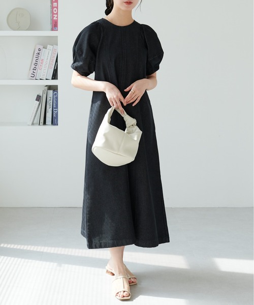 ECRIRE（エクリール）の「ランタンスリーブ デニムワンピース（ワンピース・レディース・ネイビー/ブラック・M）」の18枚目の写真