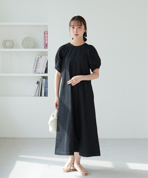 ECRIRE（エクリール）の「ランタンスリーブ デニムワンピース（ワンピース・レディース・ネイビー/ブラック・M）」の17枚目の写真