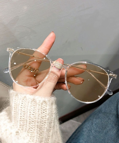 Futier land（フューティアランド）の「UV調光ボストン眼鏡（メガネ・レディース・ブラック/ブラウン/グレー/ブラウン系その他/グレー系その他/グレー系その他2/ブラウン系その他2/ブラック系その他・FREE）」の8枚目の写真