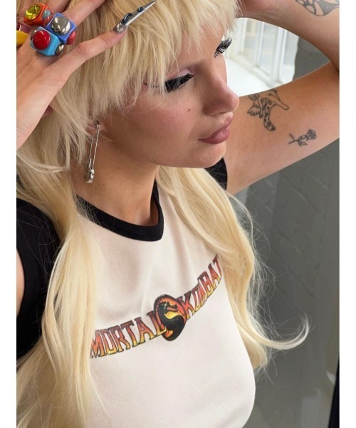 Basic Pleasure Mode（ベーシックプレジャーモード）の「Basic Pleasure Mode ベーシックプレジャーモード FINISH HIM TANK ラグランTシャツ ロゴTシャツ クロップド丈トップス（Tシャツ/カットソー・レディース・ホワイト・XS/S）」の3枚目の写真