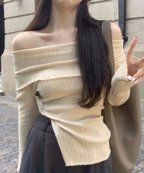 deux amour(ドゥーザムール)の「ランダムテレコオフショルトップス(Tシャツ/カットソー・レディース・ベージュ/ブラック・FREE)」の15枚目の写真
