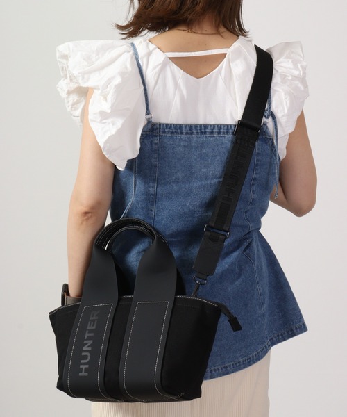 HUNTER（ハンター）の「HUNTER REFINED STITCH CANVAS MINI TOTE　リファインド スティッチ キャンバス ミニ トートバック（トートバッグ・メンズ・オフホワイト/ブラック・FREE）」の4枚目の写真