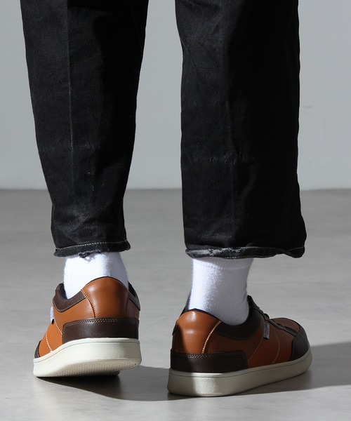 U.S. POLO ASSN.(ユーエスポロアッスン)の「【U.S. POLO ASSN./ユーエスポロアッスン】シンセティックレザー ローカット スニーカー 防水(スニーカー・メンズ・ブラウン/ブラック×ホワイト・25.0cm/25.5cm/26.0cm/26.5cm/27.0cm)」の18枚目の写真