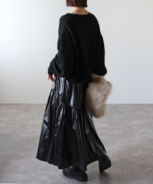 r.（アールドット）の「メタリックタフタギャザーフレアスカート（スカート・レディース・シルバー/ゴールド/ブラック・FREE）」の17枚目の写真