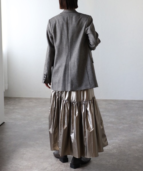 r.（アールドット）の「メタリックタフタギャザーフレアスカート（スカート・レディース・シルバー/ゴールド/ブラック・FREE）」の15枚目の写真