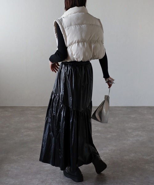 r.（アールドット）の「メタリックタフタギャザーフレアスカート（スカート・レディース・シルバー/ゴールド/ブラック・FREE）」の22枚目の写真