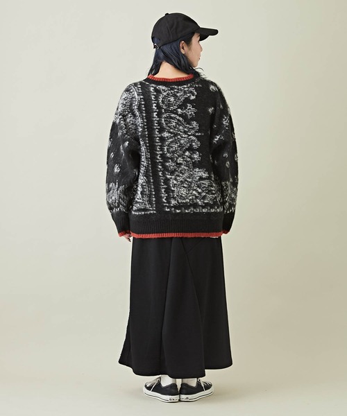 CUBE SUGAR（キューブシュガー）の「モヘアタッチジャガードペイズリー柄ニット（ニット/セーター・レディース・ネイビー/ホワイト/ブラック・M）」の11枚目の写真