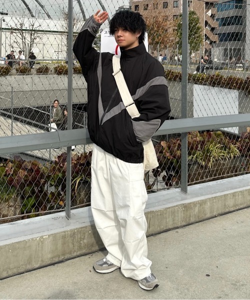 ADAMASTE（アダマスト）の「ビッグシルエットナイロントラック