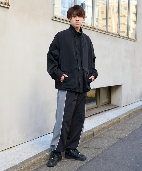 COLONY 2139（コロニートゥーワンスリーナイン）の「ストレッチスタンドブルゾン（ブルゾン・メンズ・ブラック/アイボリー・MEDIUM/LARGE）」の19枚目の写真